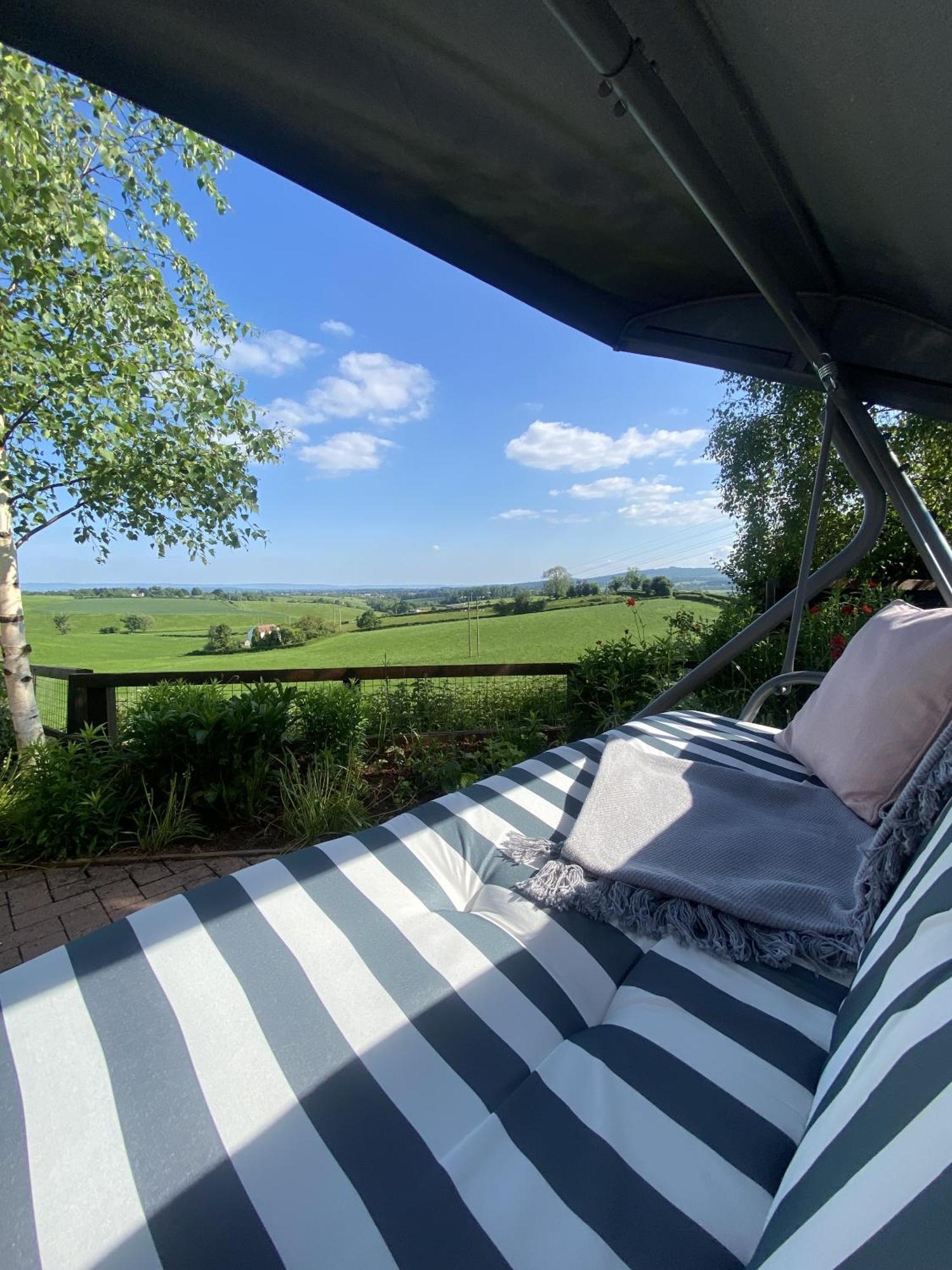 Betula Views Studio Newent Екстер'єр фото